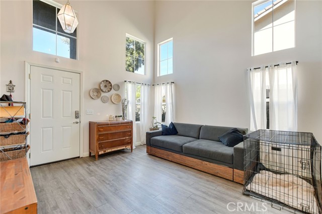 Detail Gallery Image 8 of 42 For 16322 Calle Serena, Moreno Valley,  CA 92551 - 6 Beds | 3 Baths