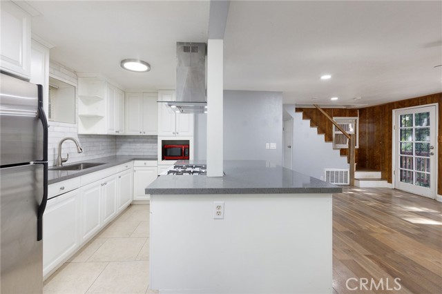 Detail Gallery Image 8 of 28 For 799 Fern Dr, Crestline,  CA 92325 - 3 Beds | 3 Baths