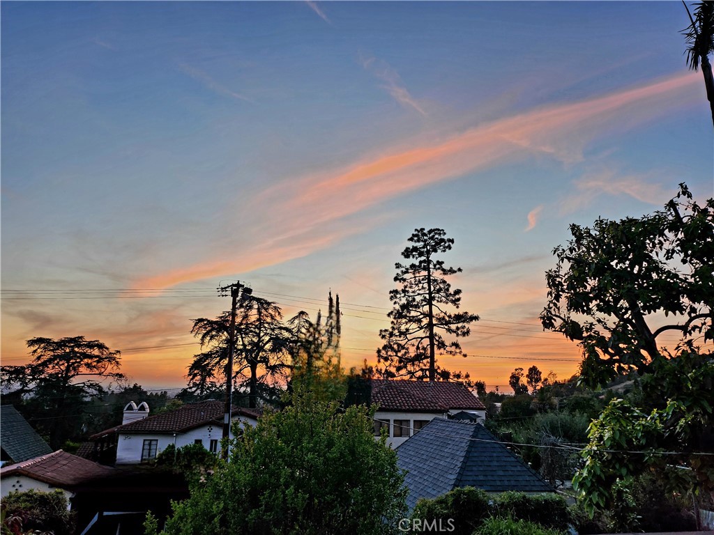 https://media.crmls.org/medias/a97f4bbb-c4f7-4ccc-a327-f6198910477e.jpg?preset=X-Large