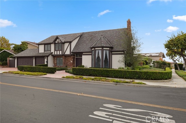 1300 Antigua Way, Newport Beach CA: https://media.crmls.org/medias/a9800948-0dd2-412e-b30c-2c21cea45f9d.jpg
