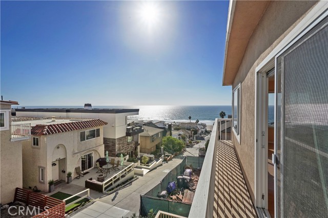 3201 Highland Avenue, Manhattan Beach, California 90266, 3 Bedrooms Bedrooms, ,2 BathroomsBathrooms,Residential,Sold,Highland,SB22230907