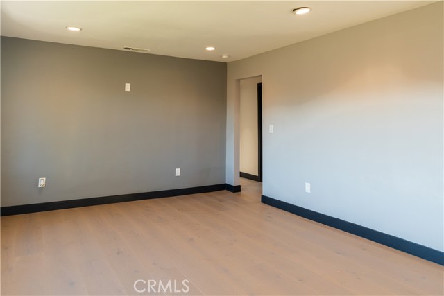 10716 Telfair Avenue, Pacoima CA: https://media.crmls.org/medias/a9802442-0828-4bd5-85e2-8f0917369e28.jpg