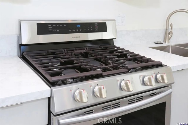 Detail Gallery Image 8 of 15 For 7521 Milwood Ave, Canoga Park,  CA 91303 - 1 Beds | 1 Baths