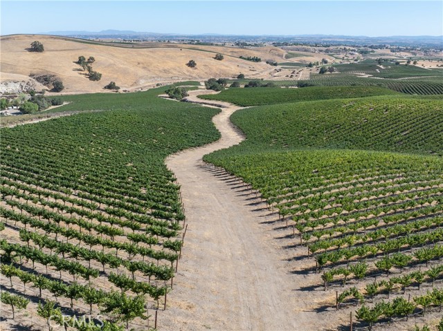 5790 Hog Canyon Road, San Miguel CA: https://media.crmls.org/medias/a98156d8-b79b-487e-8c8a-c877f1b90be2.jpg