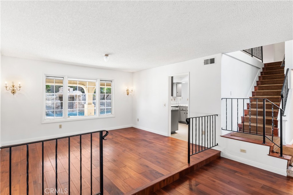 MLS #IG25248153 image #11