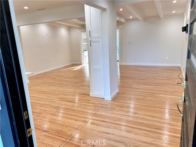 8541 Belmar Avenue, Northridge CA: https://media.crmls.org/medias/a9827fa8-9571-42b0-9e83-372adf9e8176.jpg