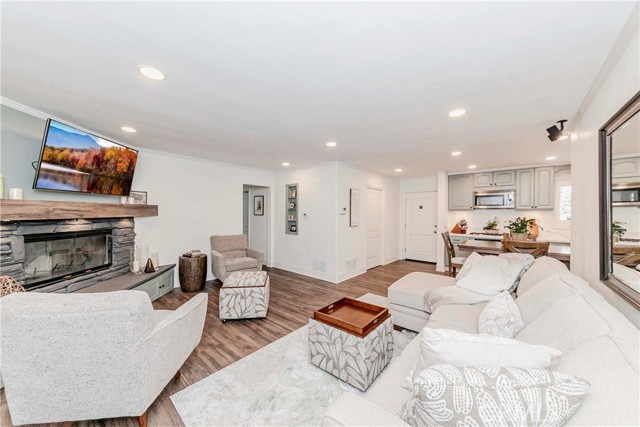 10252 Lorraine Lane, Cypress CA: https://media.crmls.org/medias/a982ceba-0f51-44b4-8d1c-722218723223.jpg