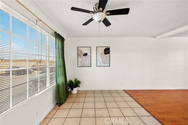 Detail Gallery Image 13 of 41 For 17425 Arrow Bl #8,  Fontana,  CA 92335 - 2 Beds | 1/1 Baths