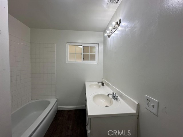 Detail Gallery Image 11 of 22 For 2135 Arden Dr, Fresno,  CA 93703 - 2 Beds | 1 Baths