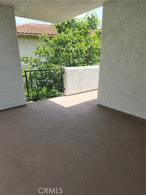 2119 Via Puerta, Laguna Woods CA: https://media.crmls.org/medias/a984c3e9-db5d-4cae-b47c-031900593509.jpg