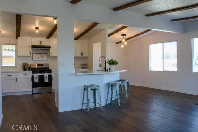 Detail Gallery Image 4 of 23 For 290 N a St, Perris,  CA 92570 - 2 Beds | 2 Baths