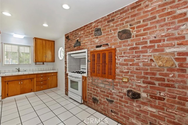 Detail Gallery Image 12 of 24 For 2994 Maude St, Riverside,  CA 92506 - 3 Beds | 2 Baths