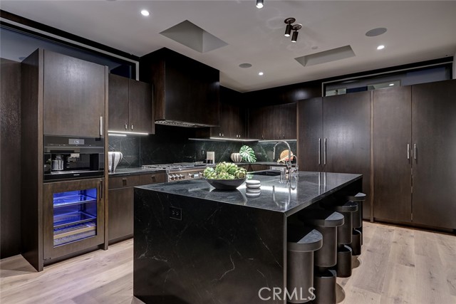 315 25th, Manhattan Beach, California 90266, 3 Bedrooms Bedrooms, ,3 BathroomsBathrooms,Residential,For Sale,25th,SB26081784