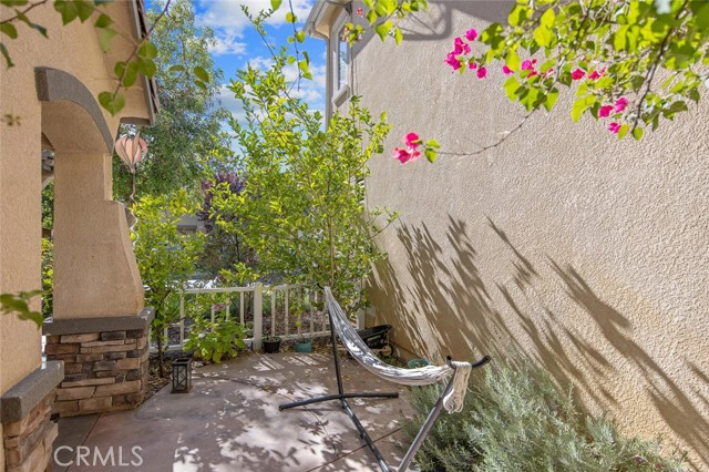 Detail Gallery Image 4 of 45 For 24137 Tango Dr, Valencia,  CA 91354 - 4 Beds | 3 Baths