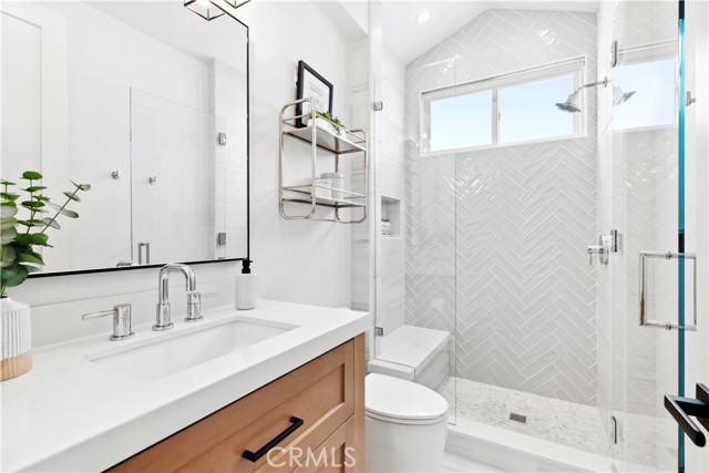 Detail Gallery Image 20 of 27 For 611 .5 Jasmine Ave, Corona Del Mar,  CA 92625 - 2 Beds | 2/1 Baths