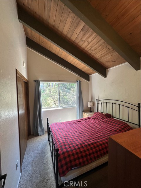 1286 Aleutian Drive, Lake Arrowhead CA: https://media.crmls.org/medias/a989088b-84f4-4942-8604-e6b9b3ae4dea.jpg