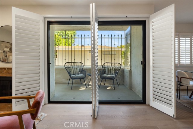 Detail Gallery Image 9 of 39 For 534 S Oak Knoll Ave #103,  Pasadena,  CA 91101 - 2 Beds | 2 Baths