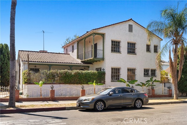 Detail Gallery Image 2 of 46 For 795 Gladys, Long Beach,  CA 90804 - 2 Beds | 2 Baths