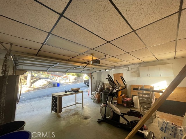 1960 Willow Drive, Running Springs, CA 92382
