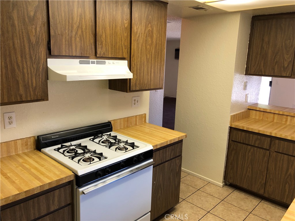 https://media.crmls.org/medias/a98ad2c4-b7d9-46c3-81f6-827fa4fbb540.jpg?preset=X-Large
