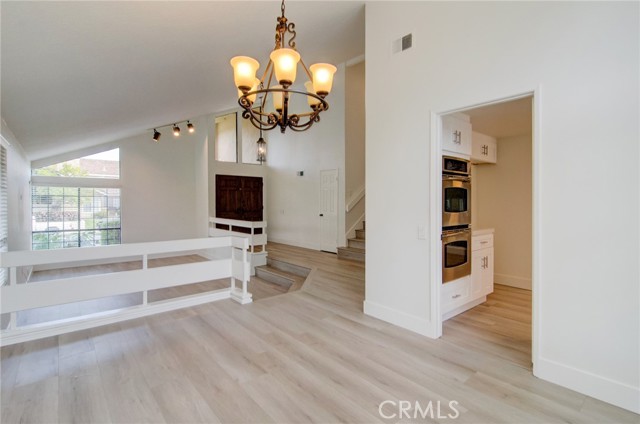 Detail Gallery Image 7 of 36 For 27 Earlymorn, Irvine,  CA 92614 - 4 Beds | 2/1 Baths