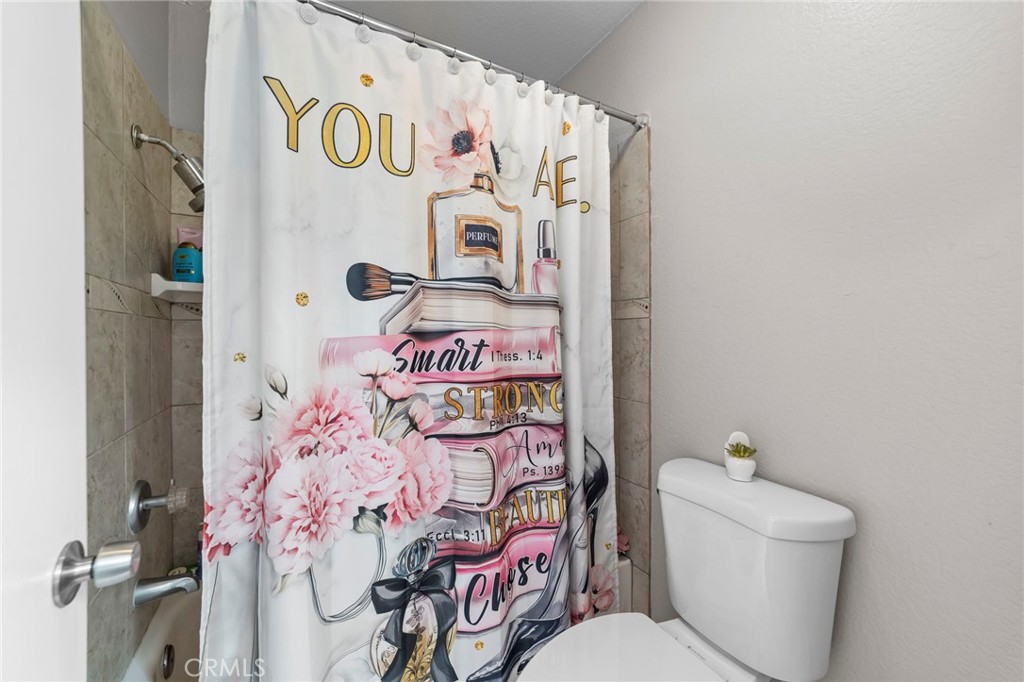 https://media.crmls.org/medias/a98c80c3-8980-47f6-a713-a4513da3be87.jpg?preset=X-Large