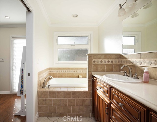 Detail Gallery Image 17 of 34 For 11003 Pangborn Ave, Downey,  CA 90241 - 3 Beds | 2 Baths
