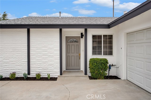 Detail Gallery Image 4 of 24 For 19537 Ermine St, Canyon Country,  CA 91351 - 4 Beds | 2 Baths