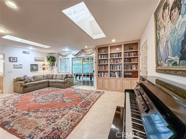 Image 13 of 60 For 17424 Superior