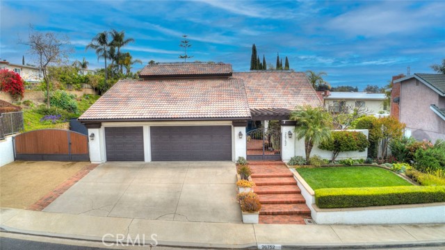 26752 Magdalena Lane, Mission Viejo CA: https://media.crmls.org/medias/a98def8a-bc76-4af9-8897-f72b8bccbea0.jpg