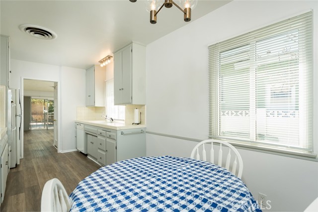 Detail Gallery Image 14 of 44 For 11014 Leolang, Sunland,  CA 91040 - 3 Beds | 1/1 Baths