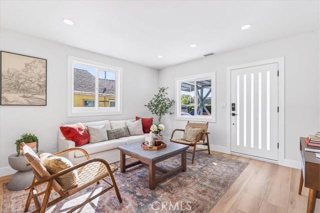 1254 Sanborn Avenue, Los Angeles CA: https://media.crmls.org/medias/a98f89e1-5acd-4f67-8037-4f801f2c43b6.jpg