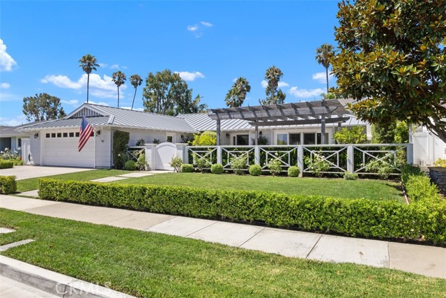 2301 Private Road, Newport Beach CA: https://media.crmls.org/medias/a98ff0e1-1ec2-44dc-9022-65eda7567404.jpg