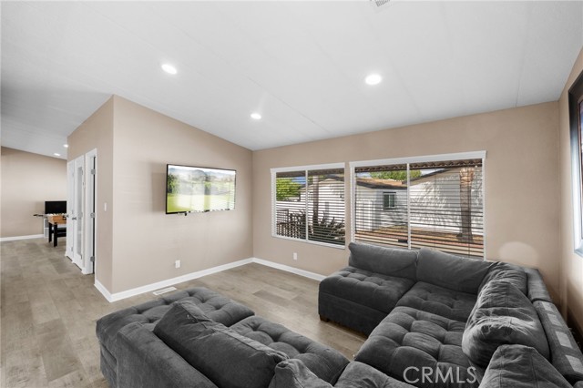 Detail Gallery Image 12 of 47 For 24472 Cornstalk Rd, Wildomar,  CA 92595 - 2 Beds | 2 Baths