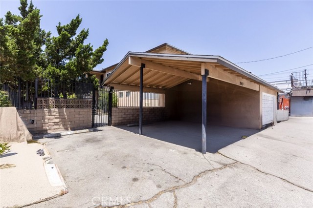 7143 Bellaire Avenue, North Hollywood CA: https://media.crmls.org/medias/a990ca65-778a-4159-9107-7de9f045f1b5.jpg