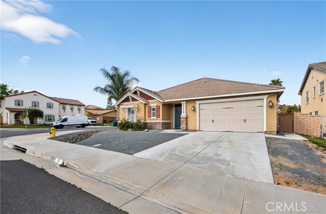 Detail Gallery Image 4 of 33 For 117 Temple Ave, Beaumont,  CA 92223 - 5 Beds | 3/1 Baths