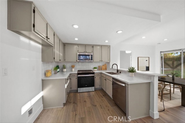 41111 Mountain Pride Drive, Murrieta CA: https://media.crmls.org/medias/a99147be-b163-471e-8da8-e72a8b3f5c12.jpg