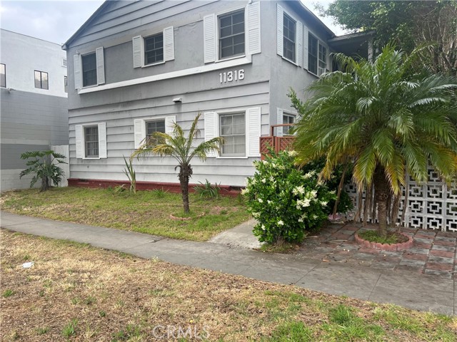 11316 Venice Boulevard, Los Angeles CA: https://media.crmls.org/medias/a9916a39-b90a-456b-ab29-df880d575b59.jpg