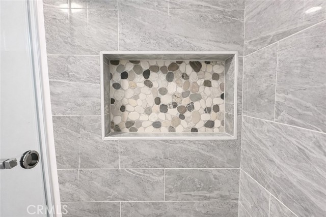 Detail Gallery Image 13 of 14 For 6905 Noble, Van Nuys,  CA 91405 - 2 Beds | 1 Baths