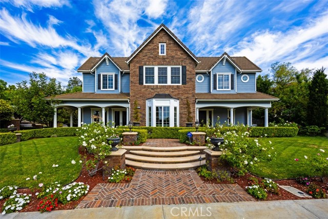 Detail Gallery Image 3 of 75 For 26012 Horseshoe Cr, Laguna Hills,  CA 92653 - 5 Beds | 5/1 Baths