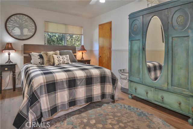 Detail Gallery Image 15 of 27 For 1121 Chateau Dr, Crestline,  CA 92325 - 2 Beds | 2 Baths