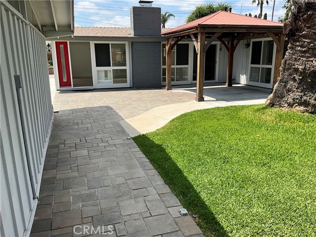 13031 Chaplet Place, Tustin CA: https://media.crmls.org/medias/a9943f6b-b927-4f7e-8354-1ecb18ebf221.jpg