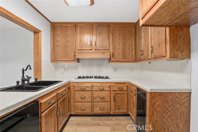 Detail Gallery Image 16 of 31 For 3403 Highwood Ct, Simi Valley,  CA 93063 - 3 Beds | 2 Baths