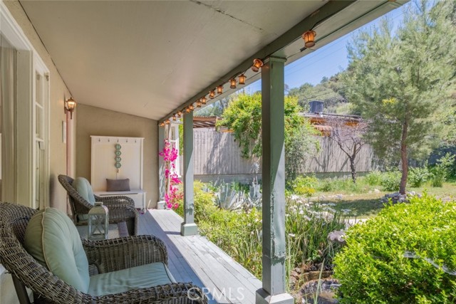 Detail Gallery Image 5 of 33 For 7725 Mcgroarty St, Tujunga,  CA 91042 - 2 Beds | 2 Baths