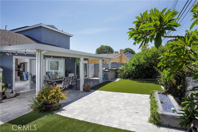 6051 Summerdale Drive, Huntington Beach CA: https://media.crmls.org/medias/a9973c59-413e-4d7d-b037-7296974c5a96.jpg