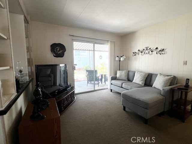 3850 Atlantic Avenue, Highland CA: https://media.crmls.org/medias/a9975ddd-6dea-4789-98d2-c5242dda642f.jpg