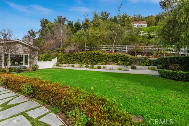 Detail Gallery Image 3 of 44 For 25081 Lewis and Clark Rd, Hidden Hills,  CA 91302 - 5 Beds | 5/2 Baths