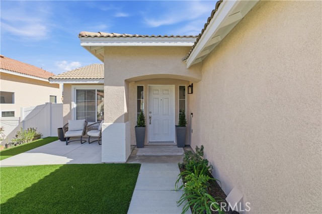 Detail Gallery Image 5 of 44 For 3199 Rowena, Corona,  CA 92882 - 3 Beds | 2 Baths
