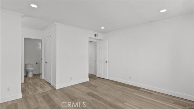10500 Sunland Boulevard, Sunland CA: https://media.crmls.org/medias/a999c488-8295-49c9-b1ba-3f2ef9beb0cf.jpg