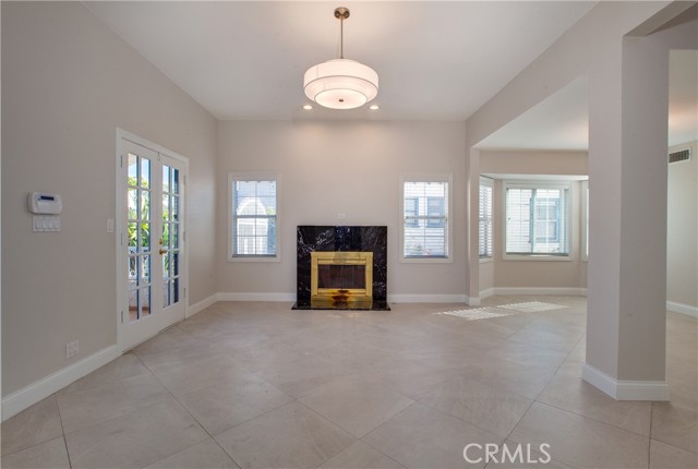 Detail Gallery Image 8 of 39 For 3667 Sawtelle Bld, Los Angeles,  CA 90066 - 5 Beds | 3/1 Baths